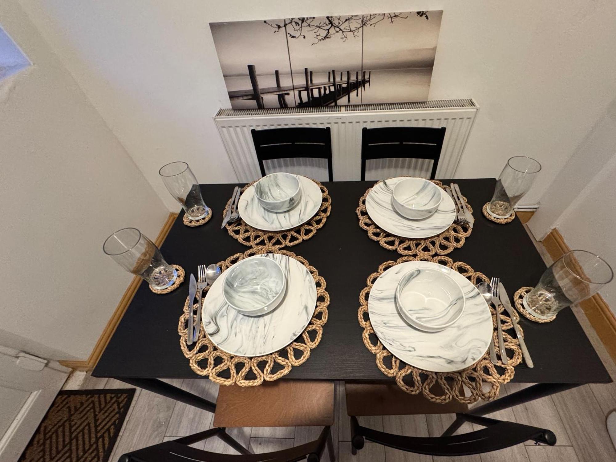 Contractor Haven- 3Bdr Crew House, Free Parking, Fast Wifi & Private Garden Apartment Nottingham Ngoại thất bức ảnh